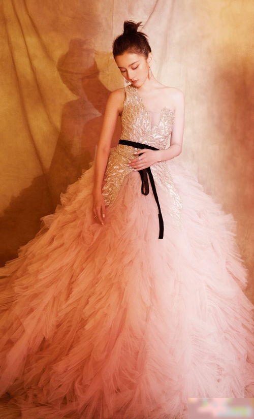 宋祖兒穿奶奶裙顯老十歲 當她出鏡之后,說美成國民初戀才是真的